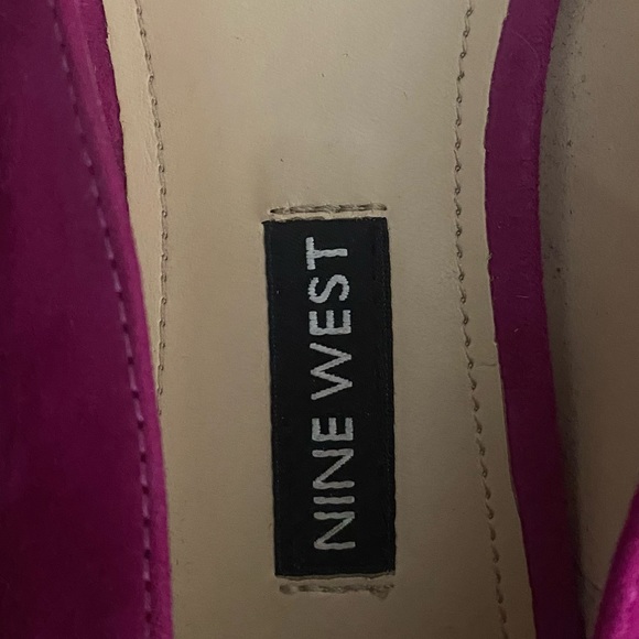 Beautiful Suede Studded Nine West Flats - Picture 3 of 4